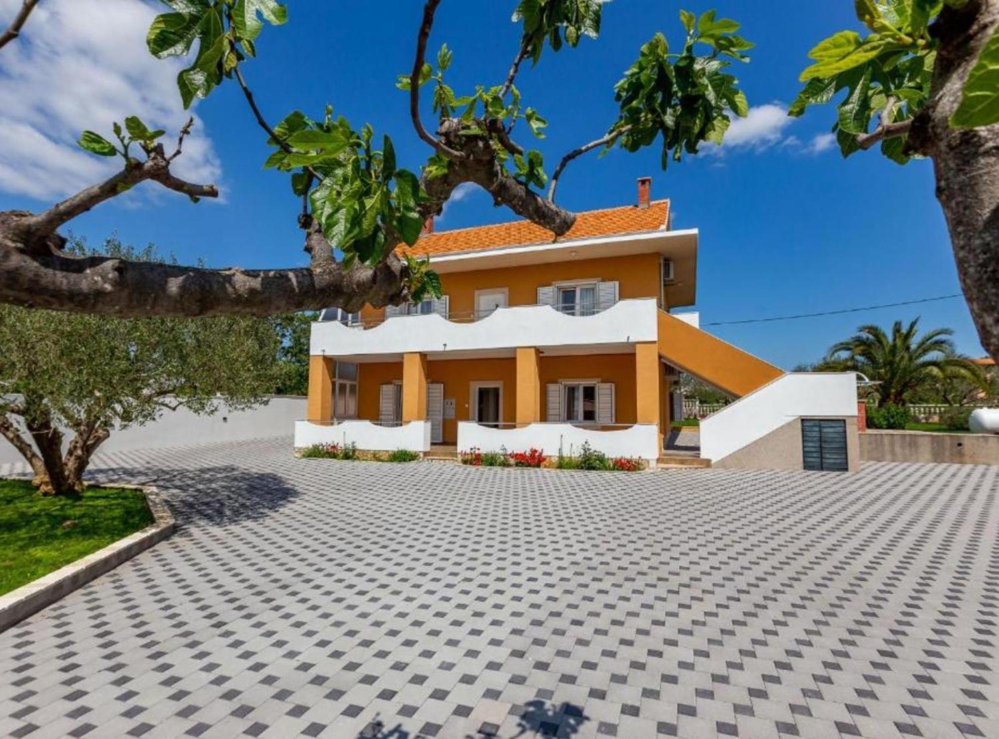 Apartment Peaceful Murvica Pool, Garden, And Modern Comfort *